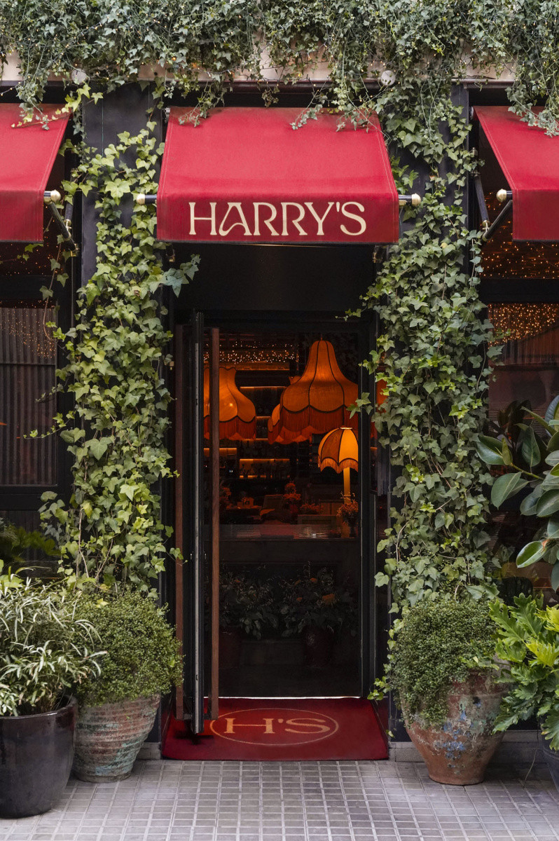 Harry's — photo 2