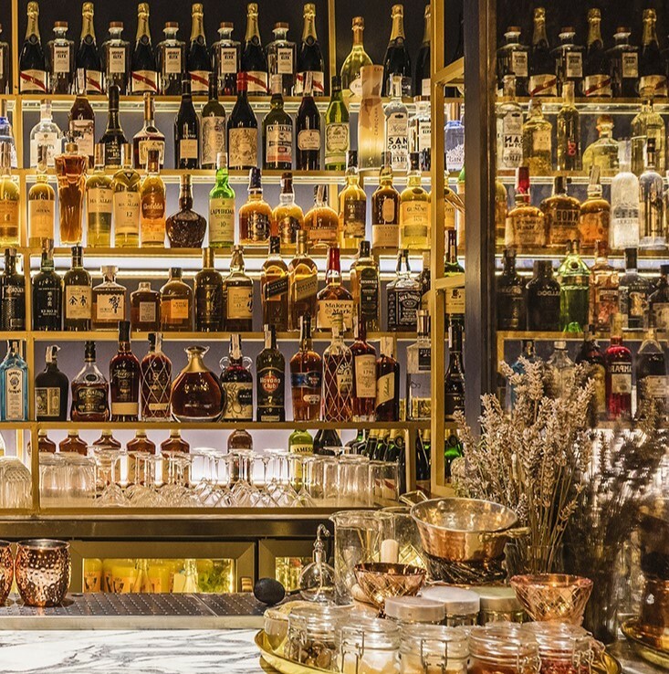 Oyster bar and clandestine cocktail bar image 1